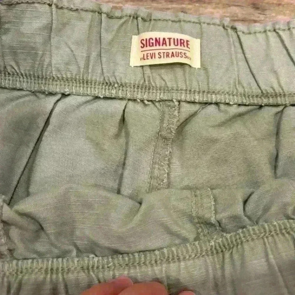 Signature by Levi Strauss Women’s pull on casual elastic waist sage shorts XXL - Picture 7 of 9